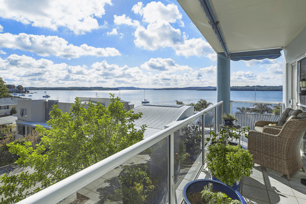 4/21 Excelsior Parade, CAREY BAY, NSW 2283