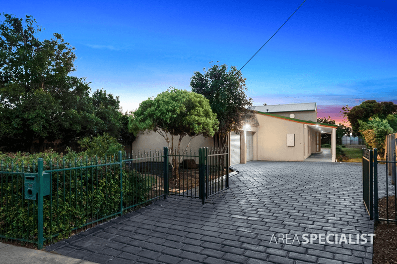 43 Stewart Crescent, ROCKBANK, VIC 3335