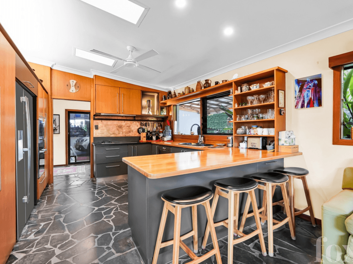 9-11 Burnside Court, Ashmore, QLD 4214