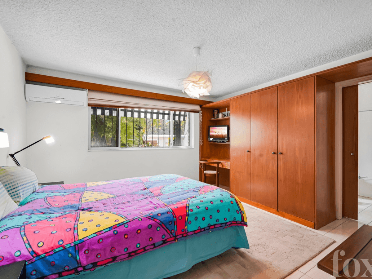 9-11 Burnside Court, Ashmore, QLD 4214