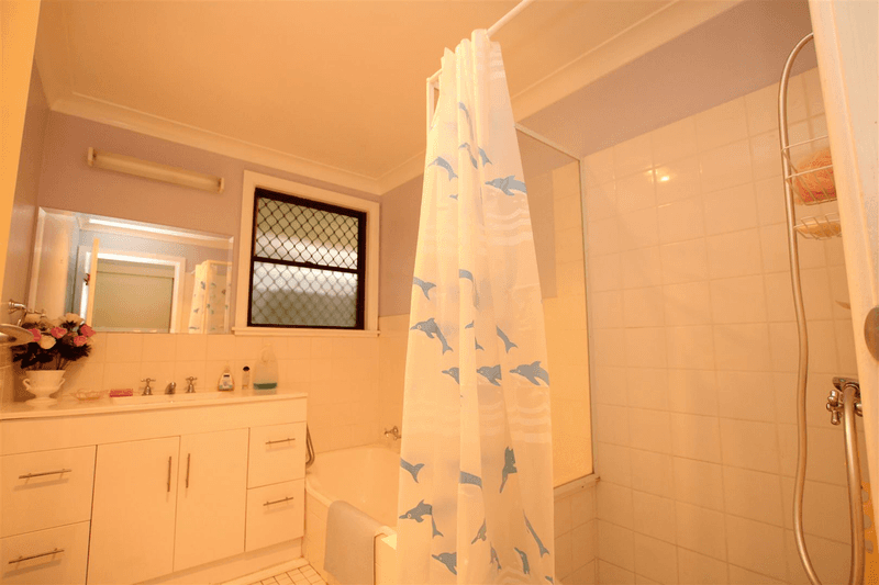 137 Rose Street, Wee Waa, NSW 2388