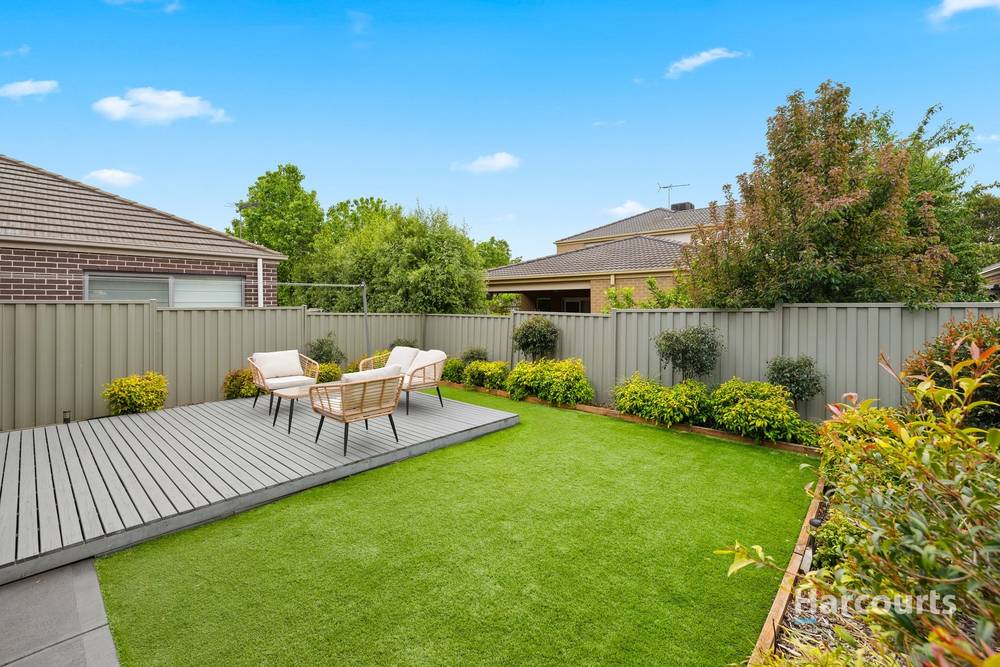 35 Kororoit Approach, Caroline Springs, VIC 3023