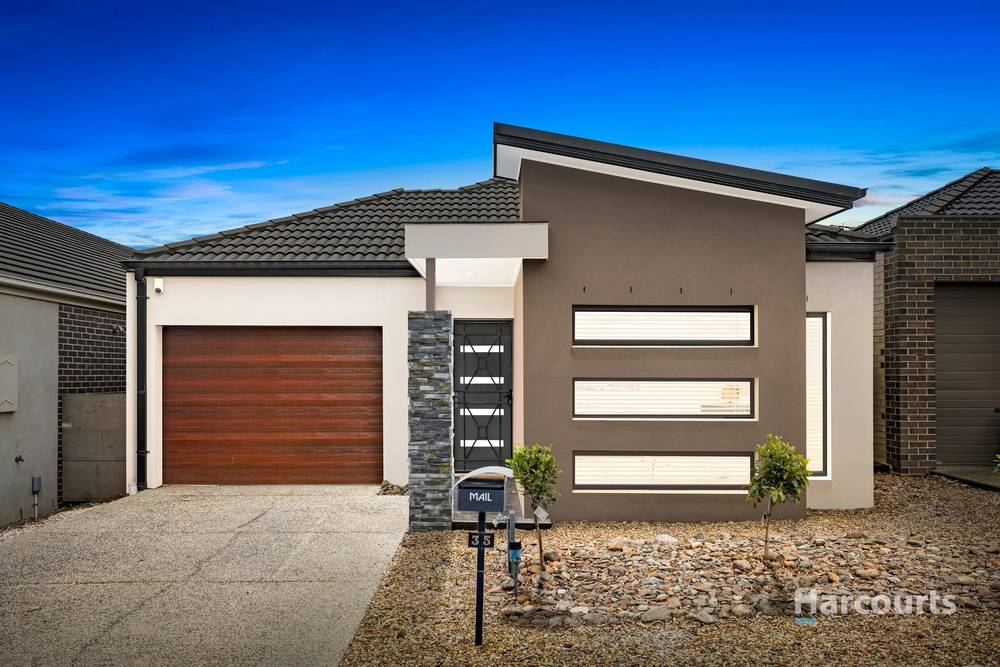 35 Kororoit Approach, Caroline Springs, VIC 3023