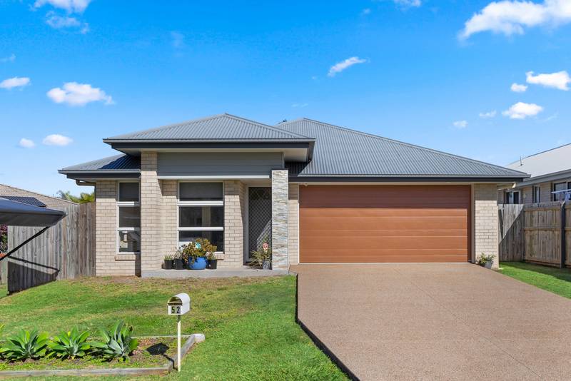 52 Augustus Boulevard, URRAWEEN, QLD 4655