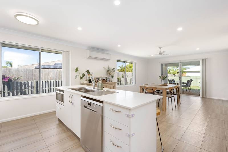 52 Augustus Boulevard, URRAWEEN, QLD 4655