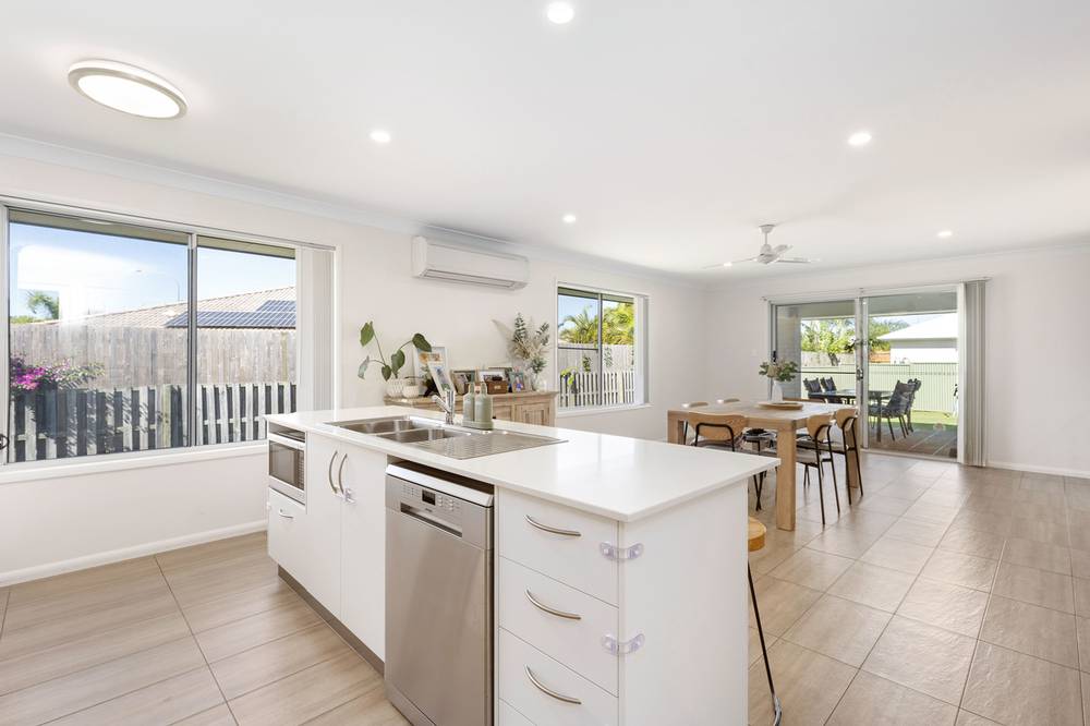 52 Augustus Boulevard, URRAWEEN, QLD 4655