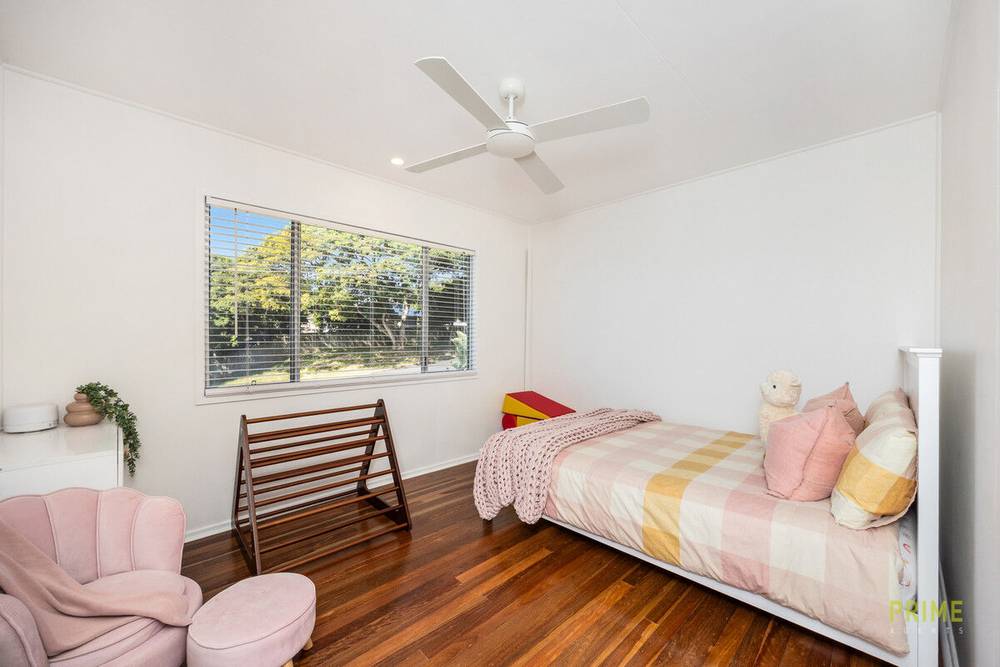 27 Bideford Street, Torquay, QLD 4655
