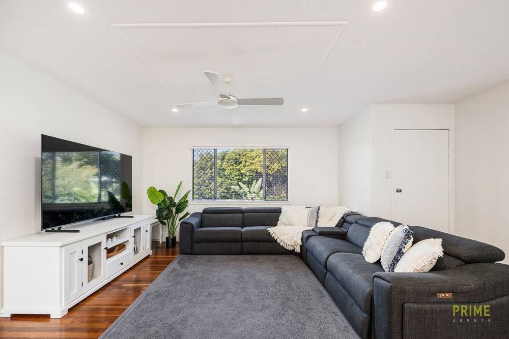 27 Bideford Street, Torquay, QLD 4655