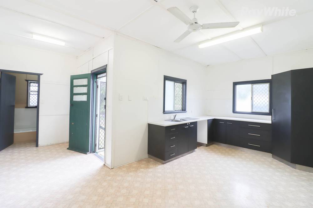 21 Bowen Street, WOODEND, QLD 4305