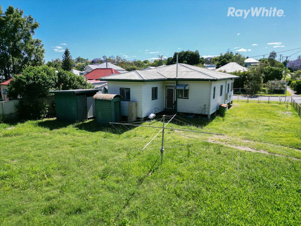 21 Bowen Street, WOODEND, QLD 4305
