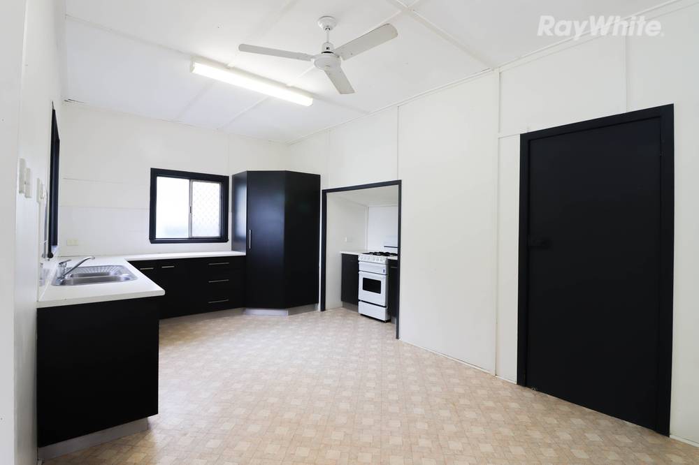 21 Bowen Street, WOODEND, QLD 4305