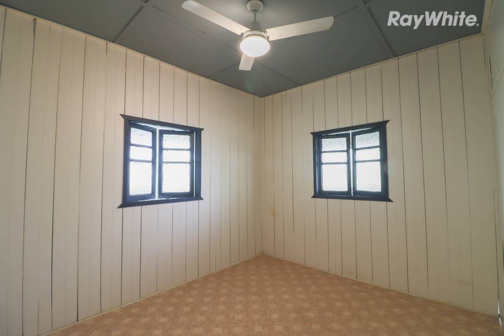 21 Bowen Street, WOODEND, QLD 4305