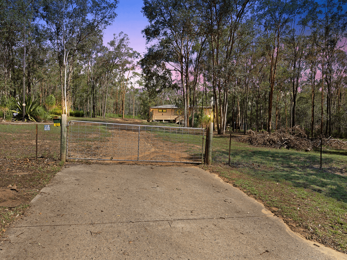 127 James Road, Pine Mountain, QLD 4306