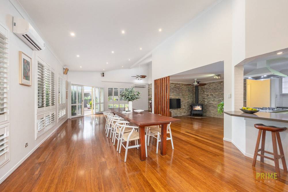 54 Long Street, Point Vernon, QLD 4655