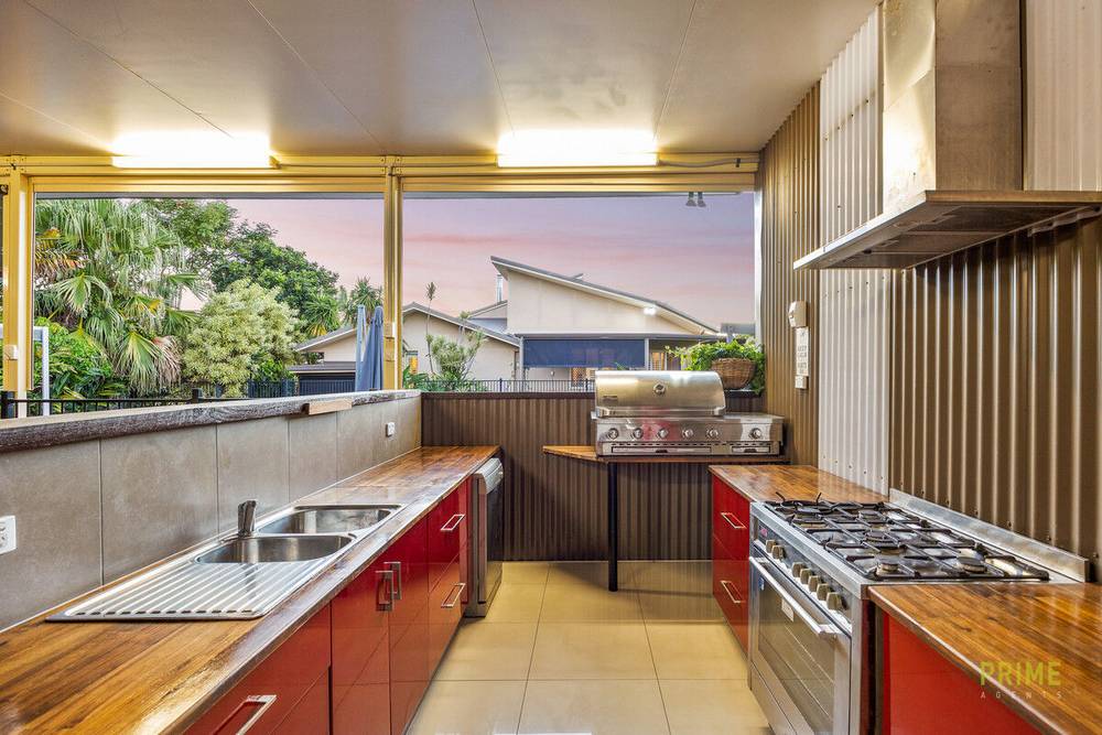 54 Long Street, Point Vernon, QLD 4655