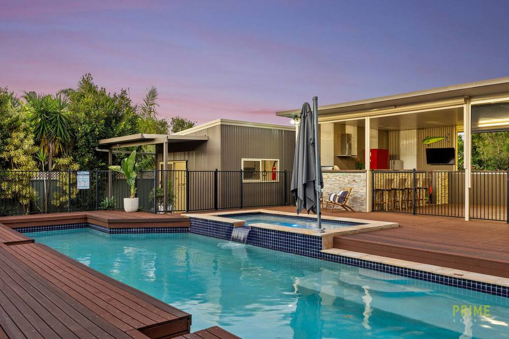54 Long Street, Point Vernon, QLD 4655