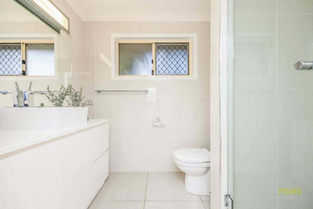 54 Long Street, Point Vernon, QLD 4655