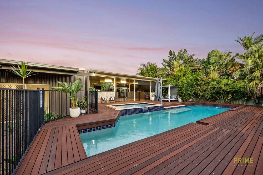 54 Long Street, Point Vernon, QLD 4655
