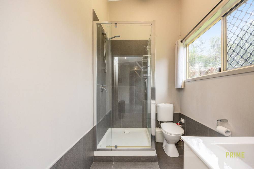 54 Long Street, Point Vernon, QLD 4655