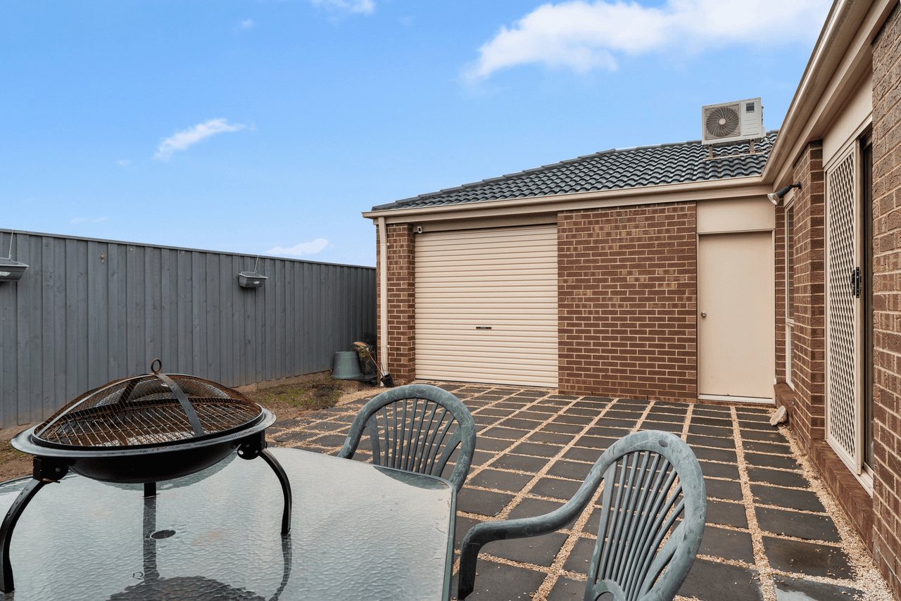 14 Thruxton Street, COWES, VIC 3922