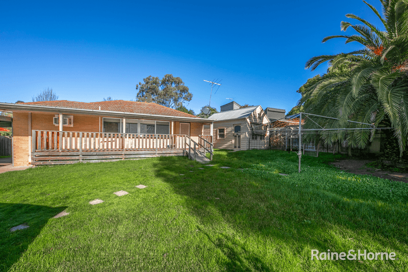 17 O'Malley Court, SUNBURY, VIC 3429