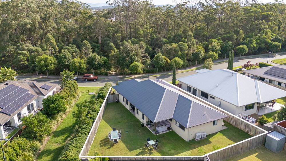 15 Lysaght Drive, PIMPAMA, QLD 4209