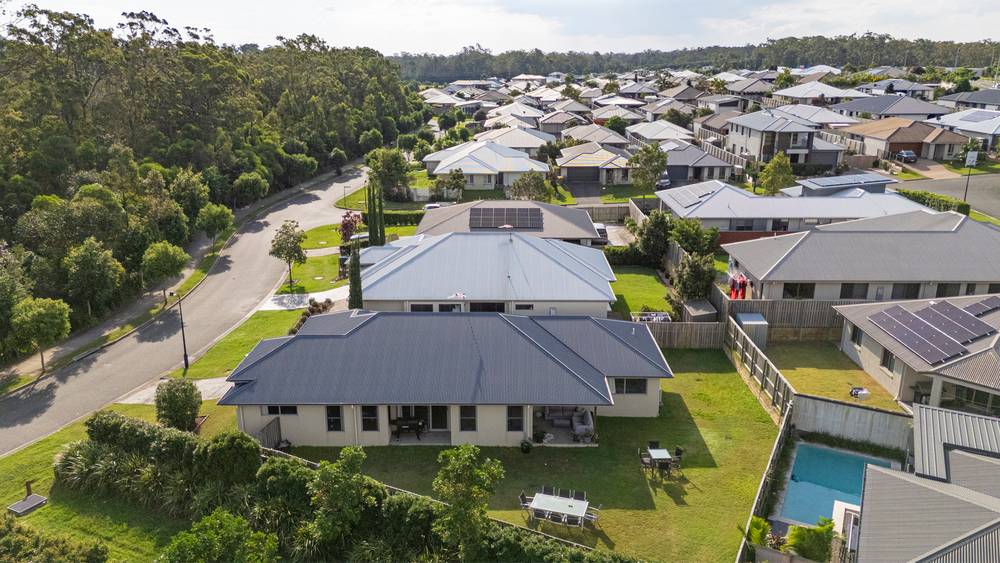15 Lysaght Drive, PIMPAMA, QLD 4209