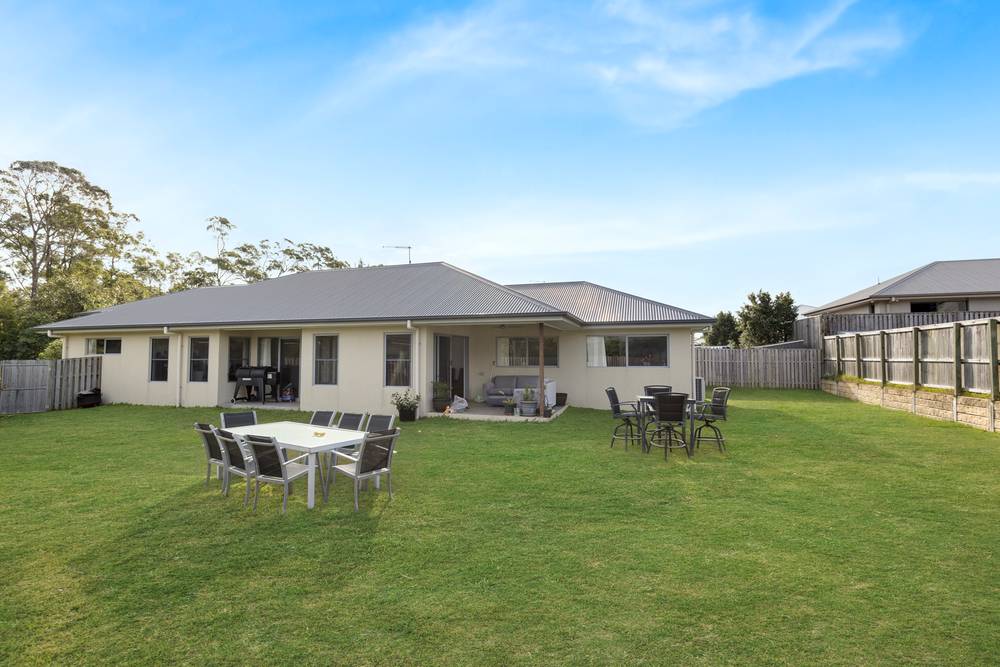 15 Lysaght Drive, PIMPAMA, QLD 4209