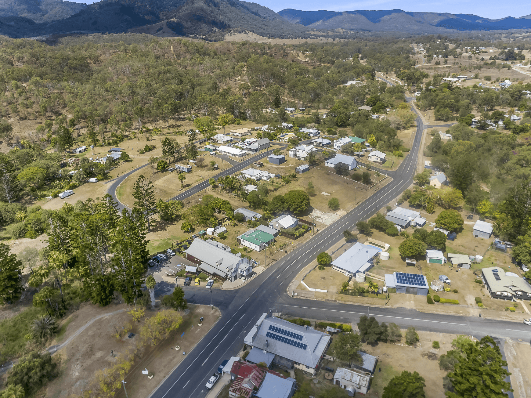 87 Heusman St, Mount Perry, QLD 4671