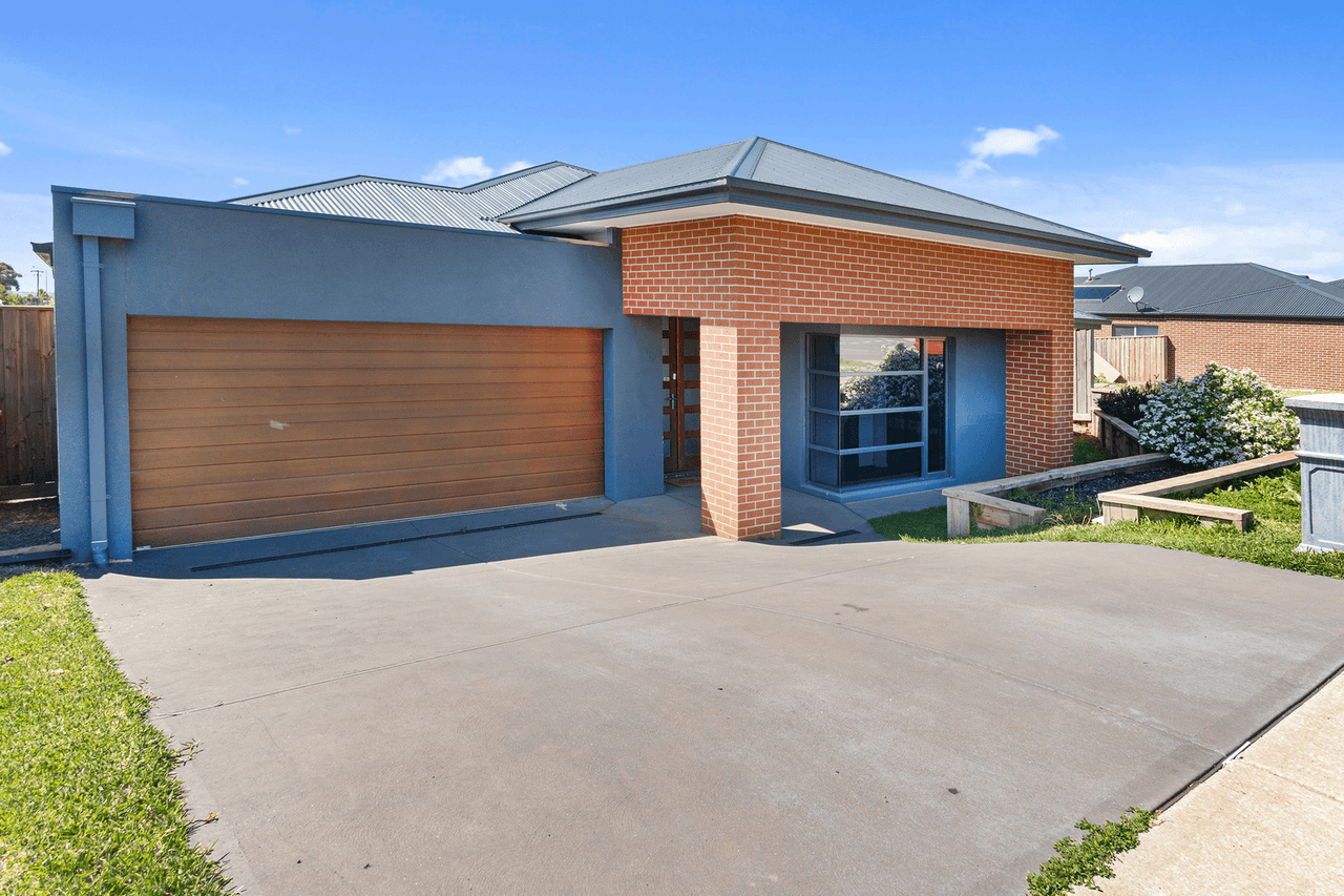 12 Essence Boulevard, Maddingley, VIC 3340