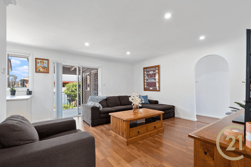 7 Elwood Place, St Johns Park, NSW 2176