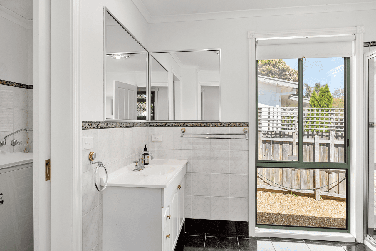 143 Settlement Road, COWES, VIC 3922