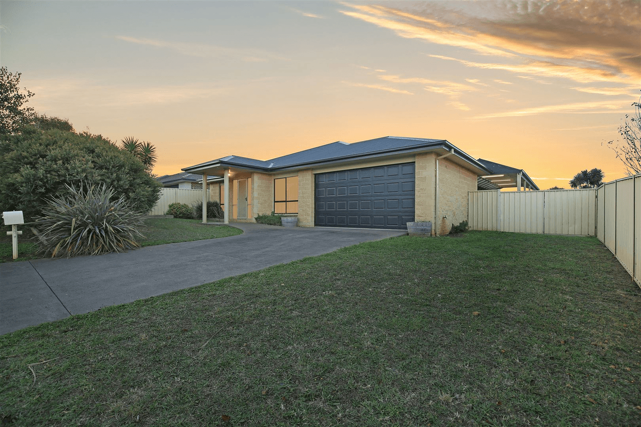 13 Eleanor Court, Leongatha, VIC 3953