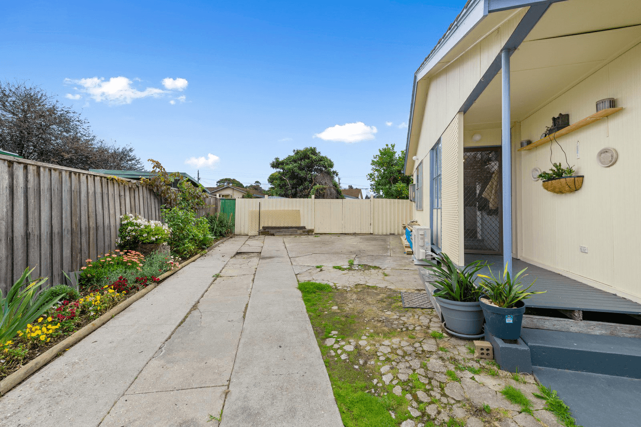 5 Flett Court, EAST BAIRNSDALE, VIC 3875