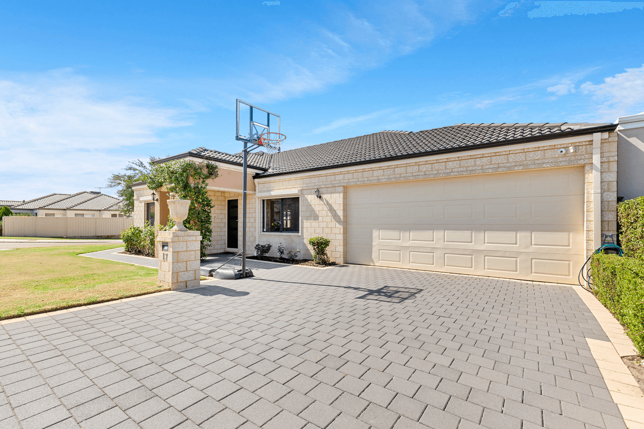 17 Castanet Drive, MADELEY, WA 6065