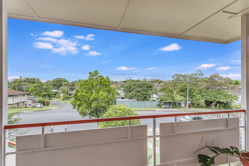 154 Trouts Road, Stafford Heights, QLD 4053