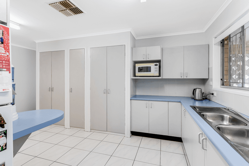 154 Trouts Road, Stafford Heights, QLD 4053