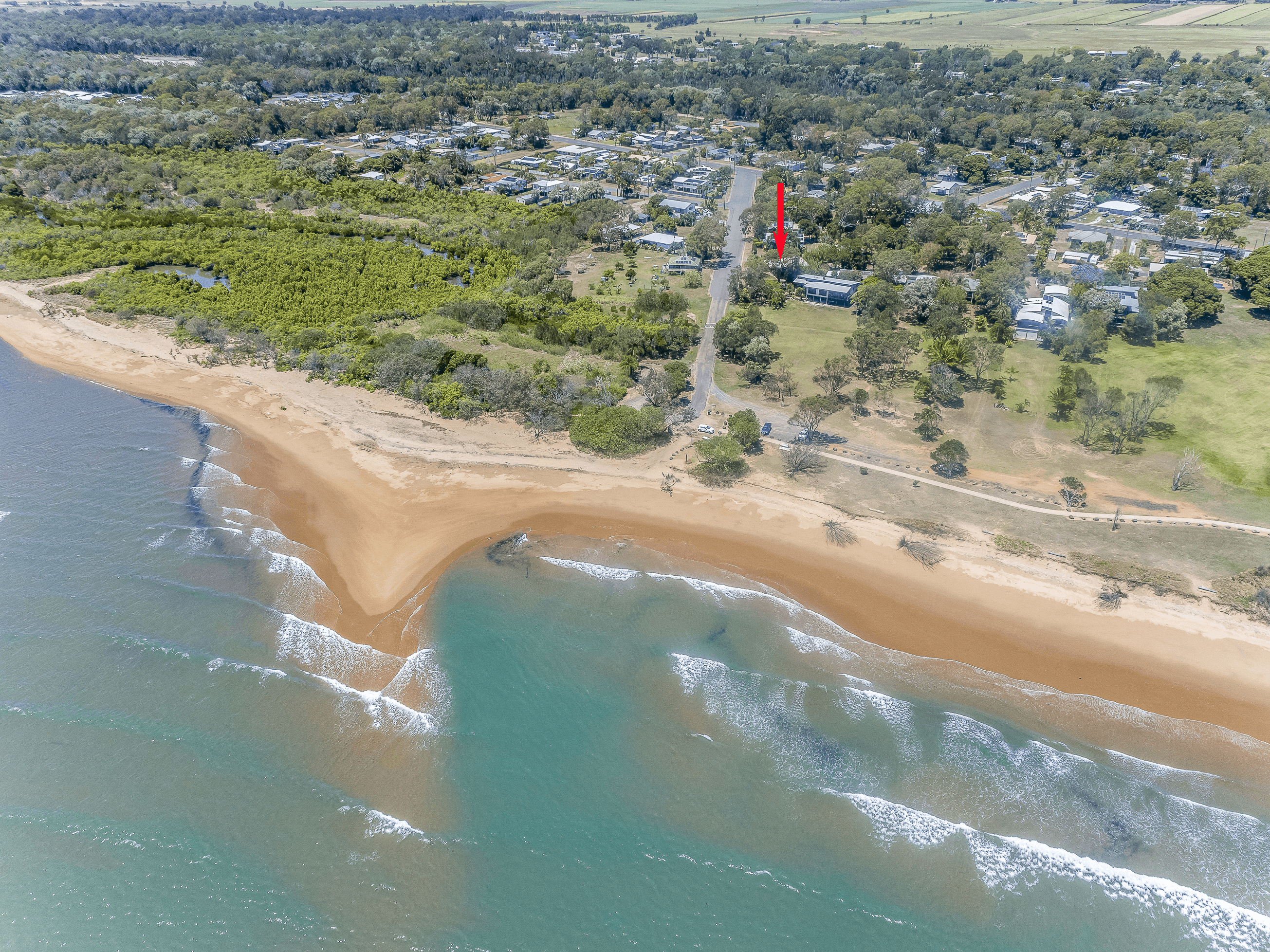 15 Lassig St, Moore Park Beach, QLD 4670