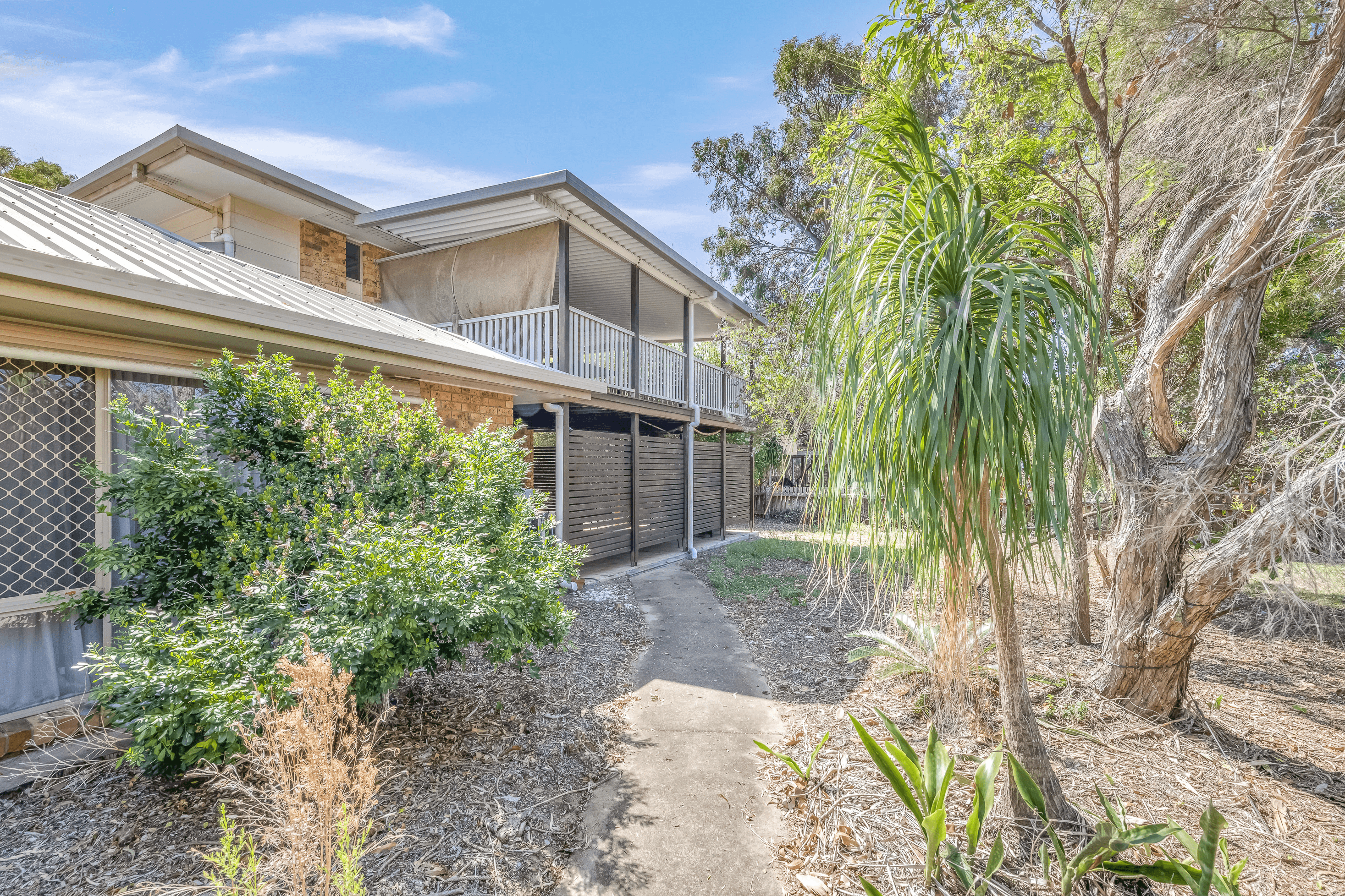 15 Lassig St, Moore Park Beach, QLD 4670