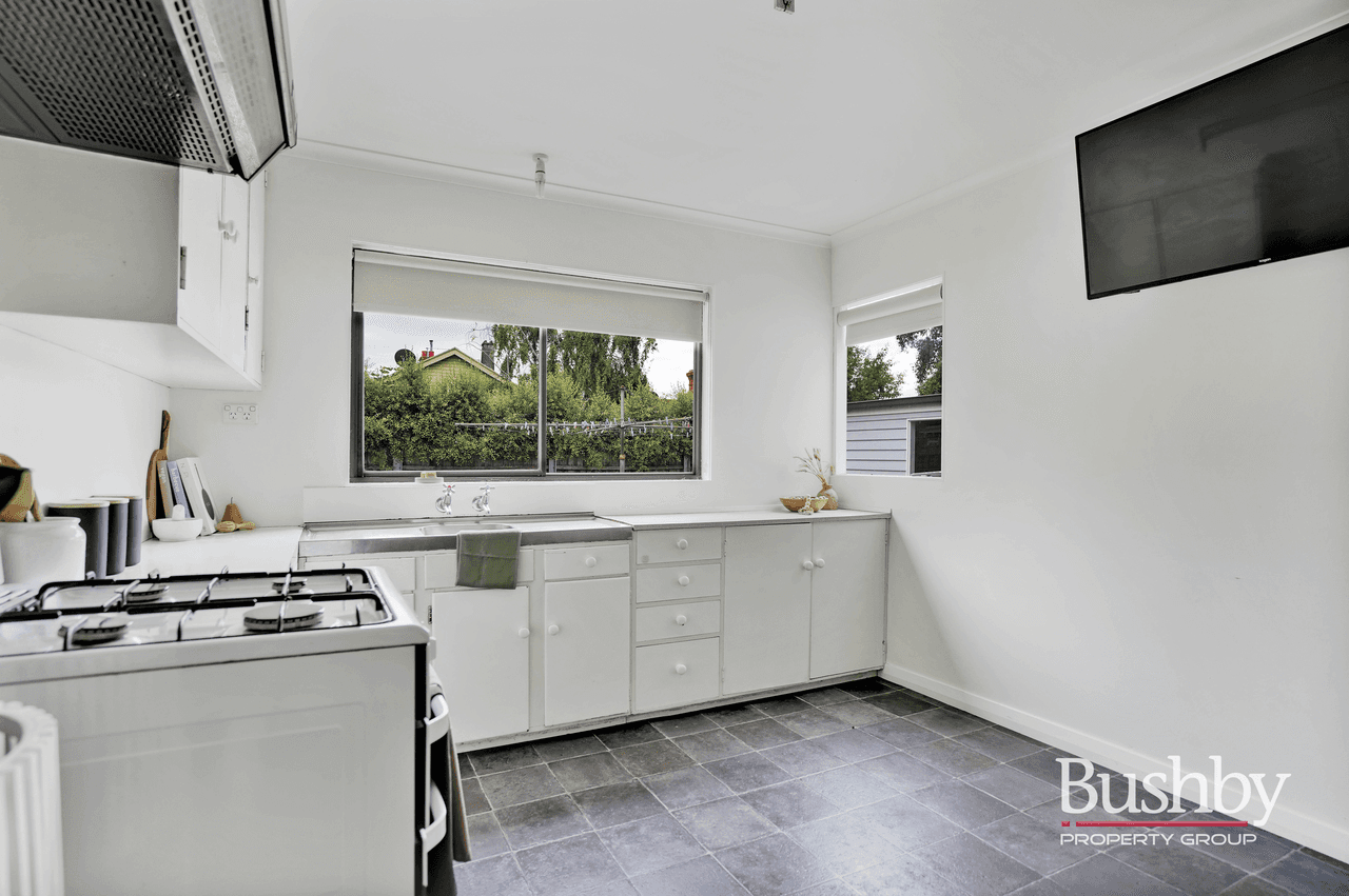 60 Dry Street, INVERMAY, TAS 7248