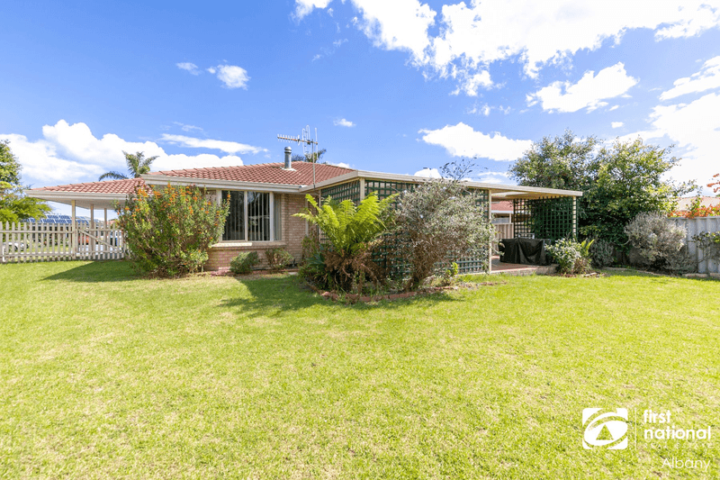 6 Salvado Road, ORANA, WA 6330