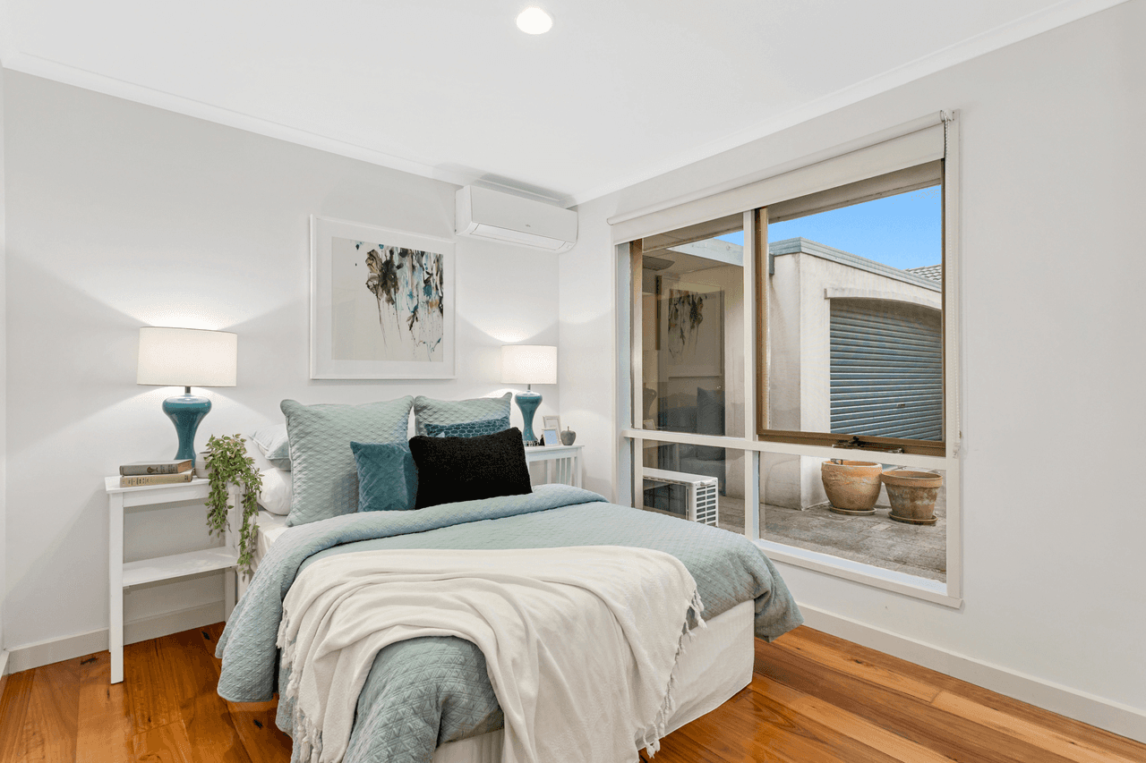 24 Amaroo Drive, CHELSEA HEIGHTS, VIC 3196