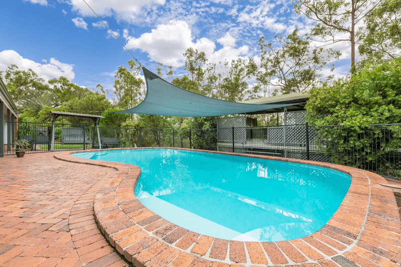 107 Velvet Street, PINE MOUNTAIN, QLD 4306