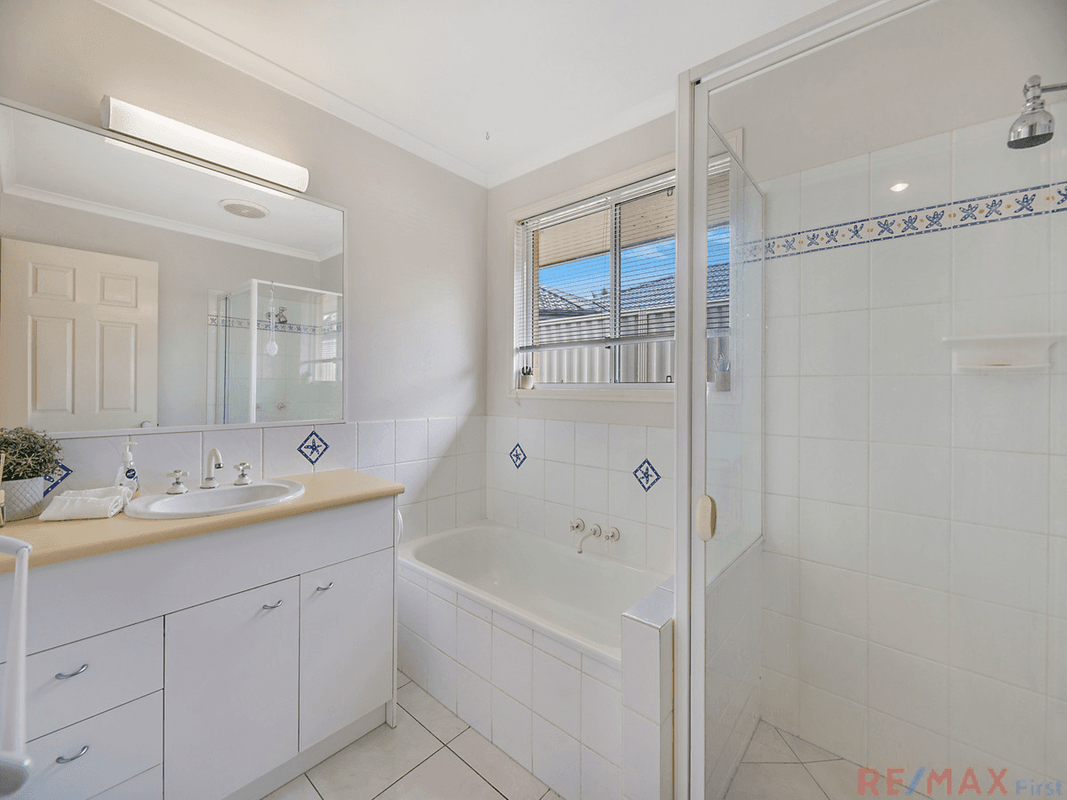 7 Highclare Court, Little Mountain, QLD 4551