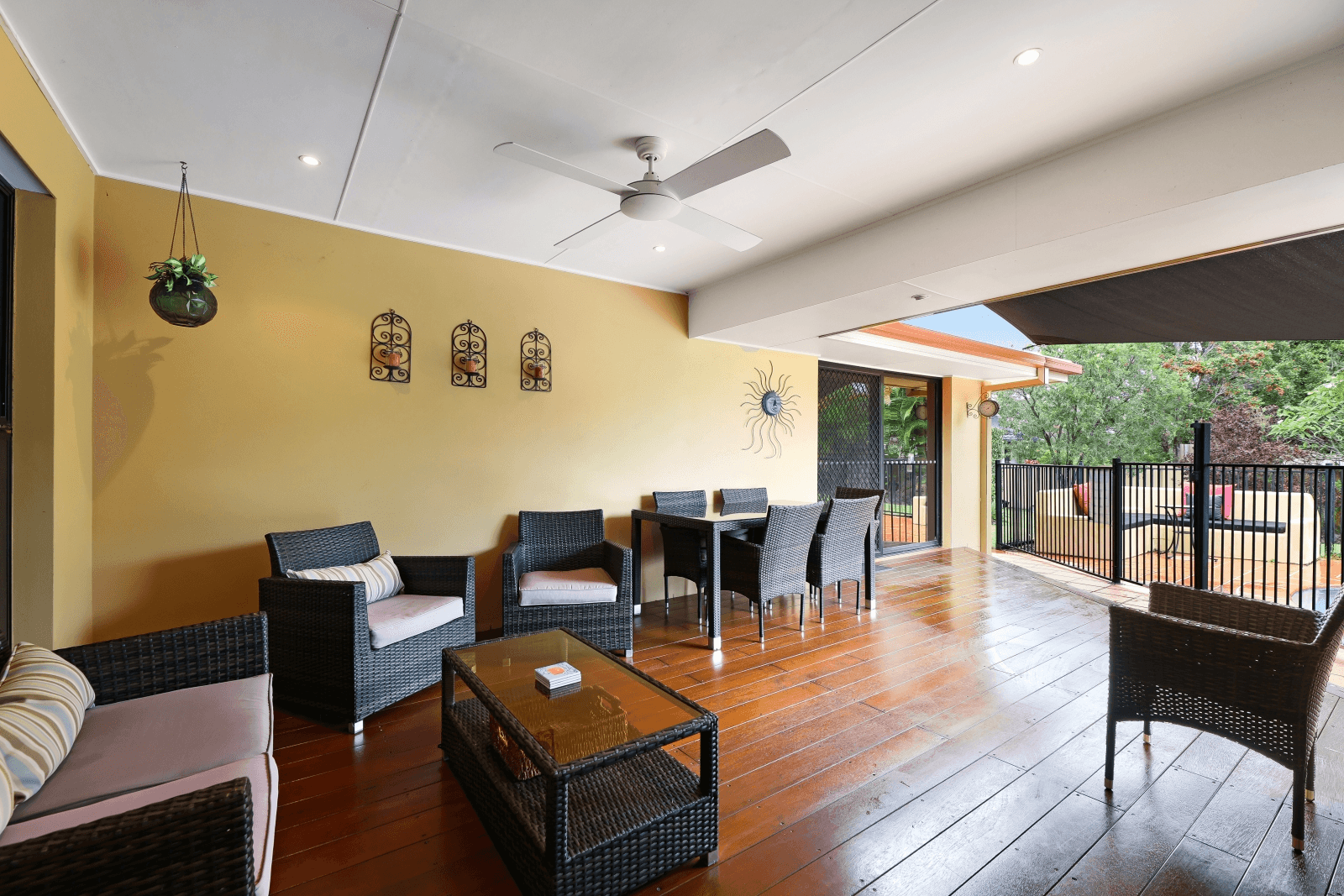 4 Fitzalan Circuit, ARUNDEL, QLD 4214