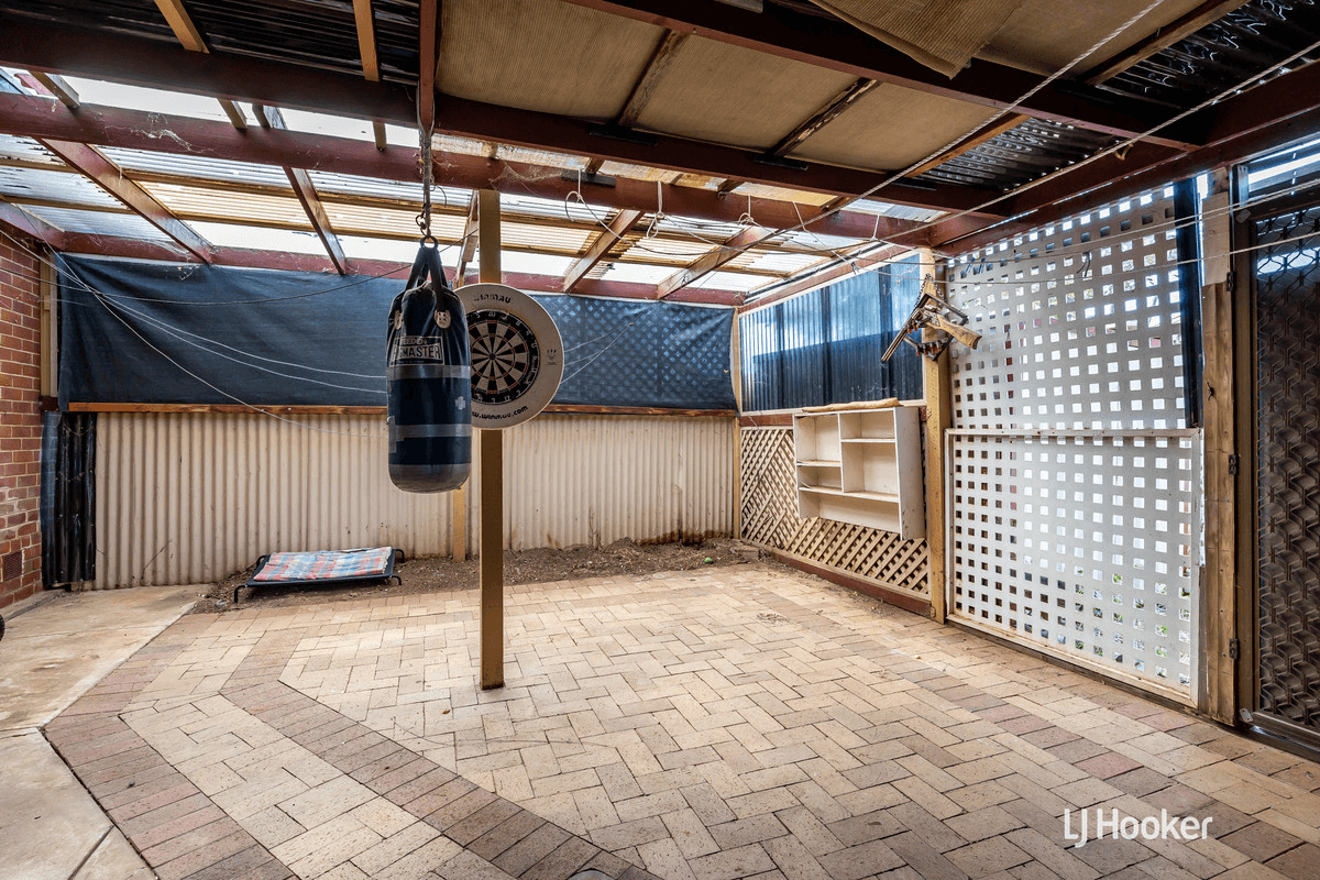 68 Knighton Road, ELIZABETH NORTH, SA 5113