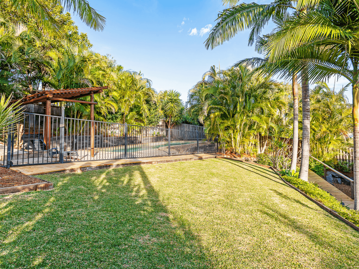 9 Mussau Street, Pacific Pines, QLD 4211