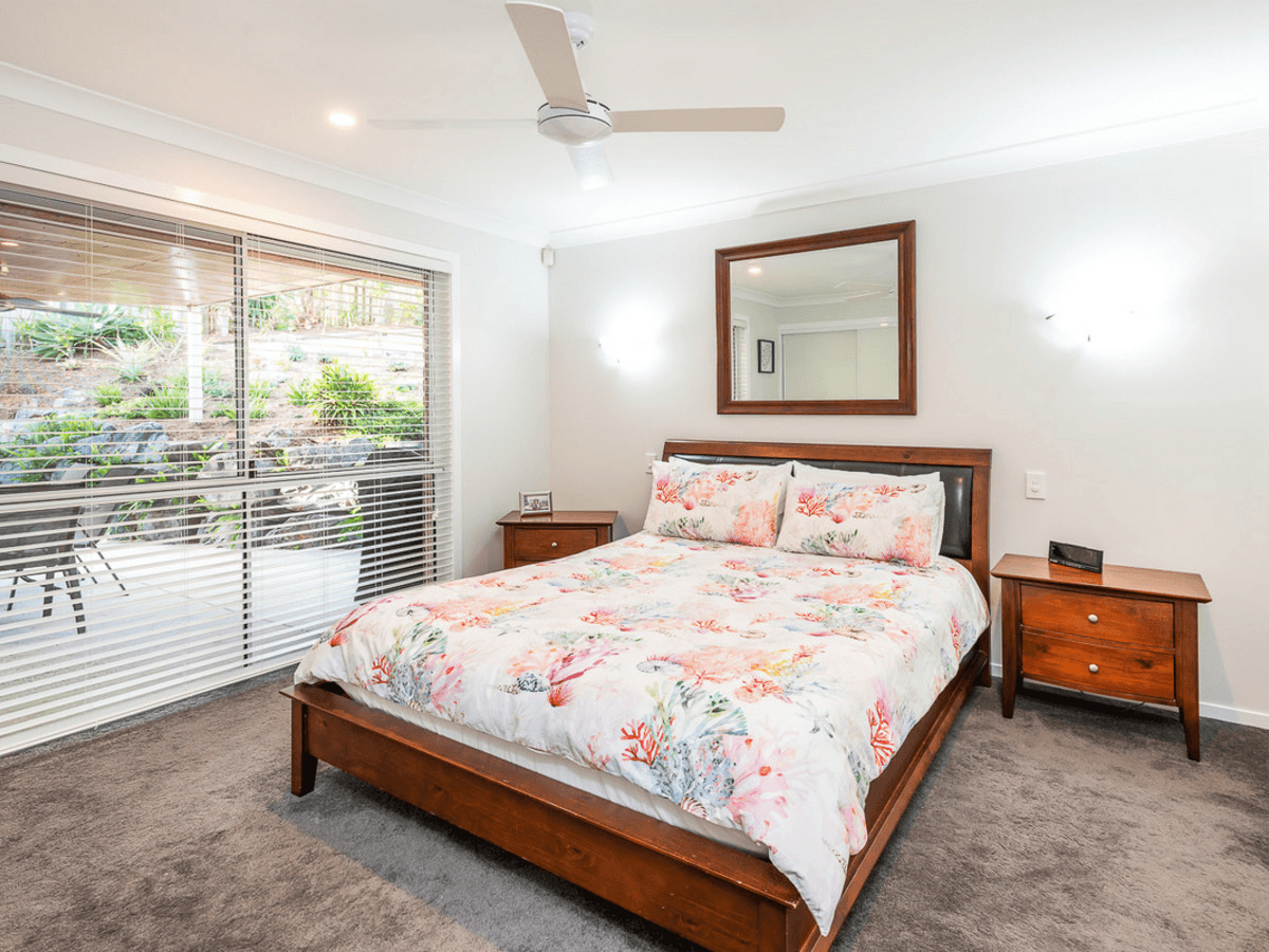 9 Mussau Street, Pacific Pines, QLD 4211