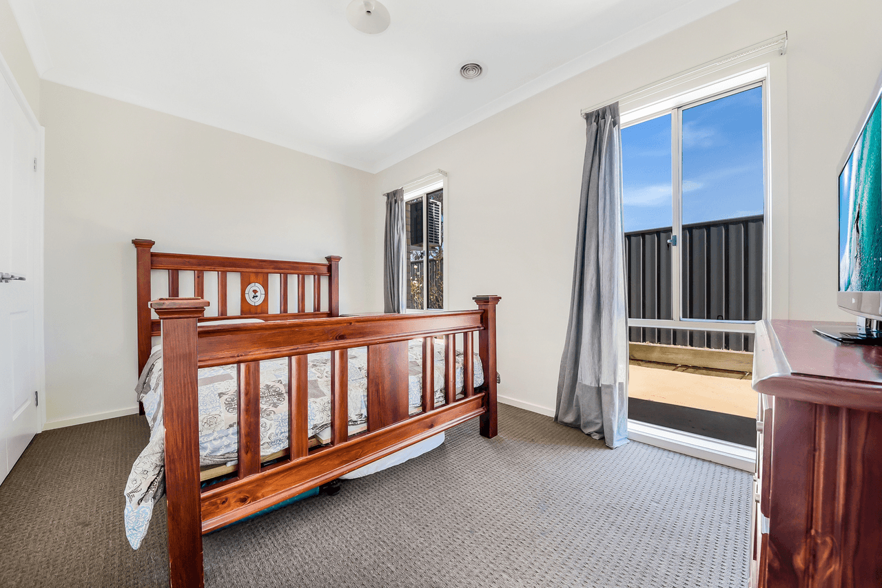 69 Datura Avenue, CRANBOURNE NORTH, VIC 3977