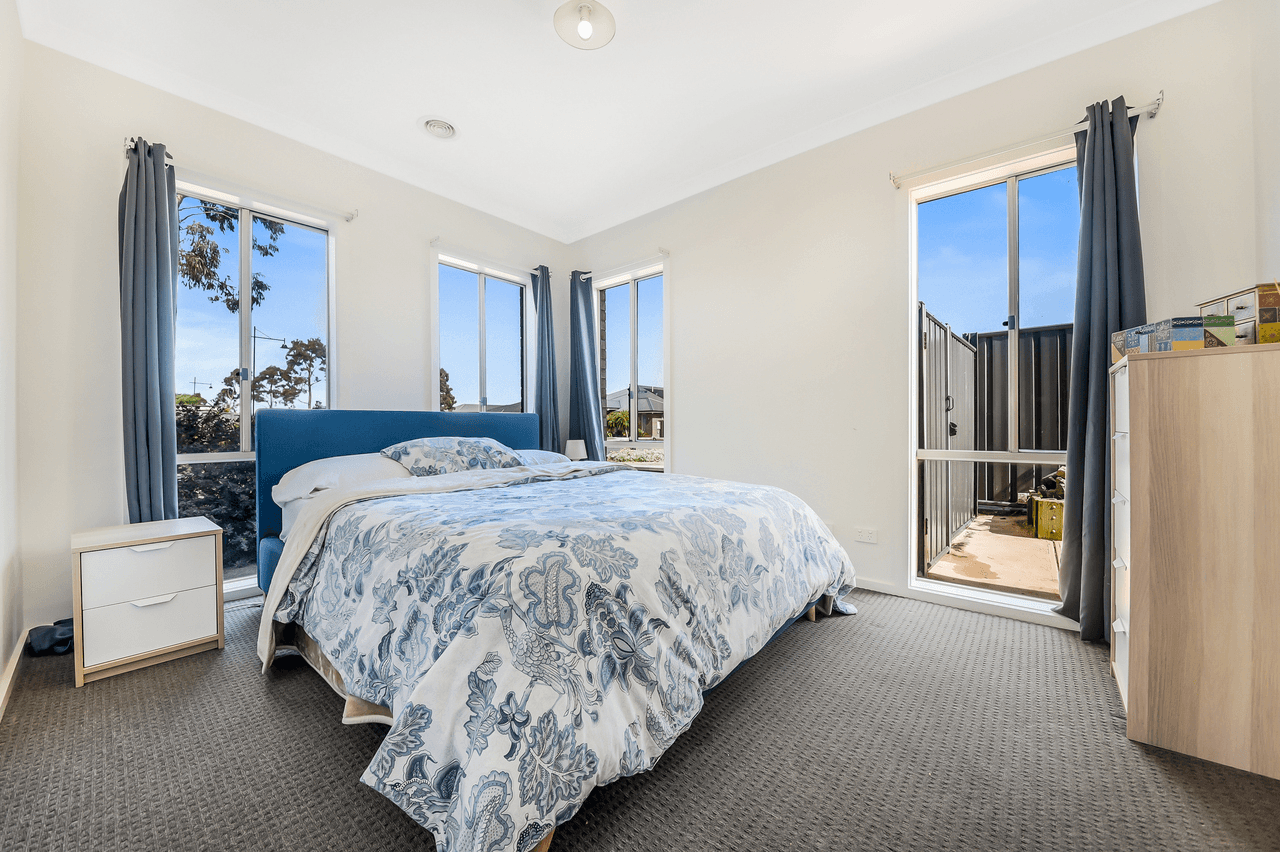 69 Datura Avenue, CRANBOURNE NORTH, VIC 3977